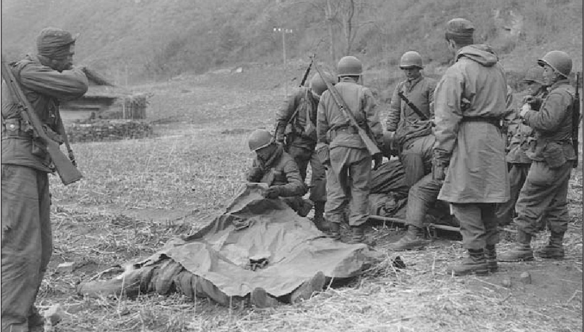 graves registration troops recovering us soldiers korea