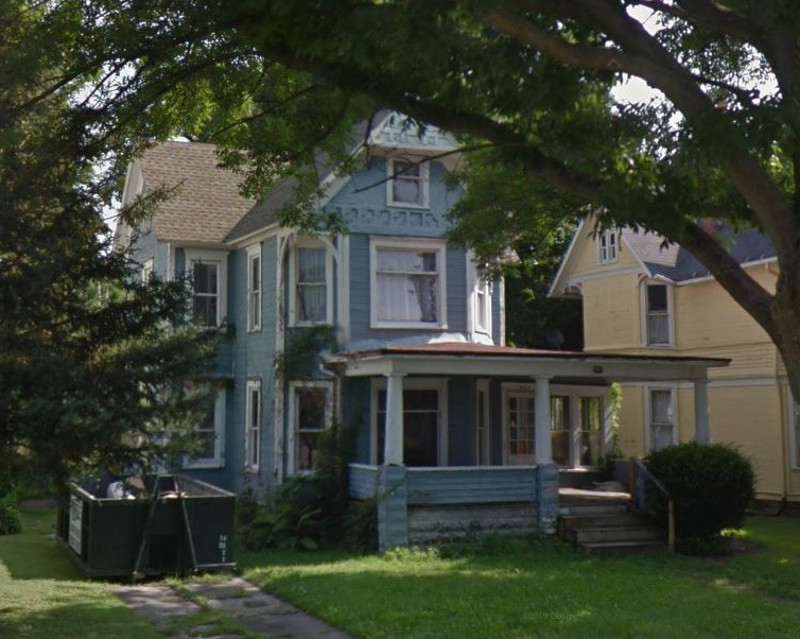 The Hartman House as it appeared in 2014 with many of its decorative elements still intact. (Source: google.com)