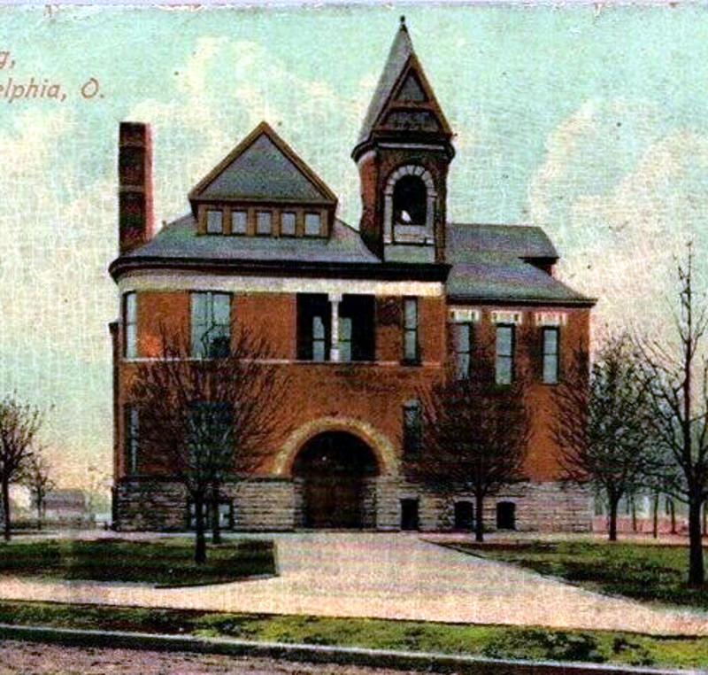 The construction of the East End School in New Philadelphia was overseen by Norman Stow, postcard from 1913. (Source: ebay.com)