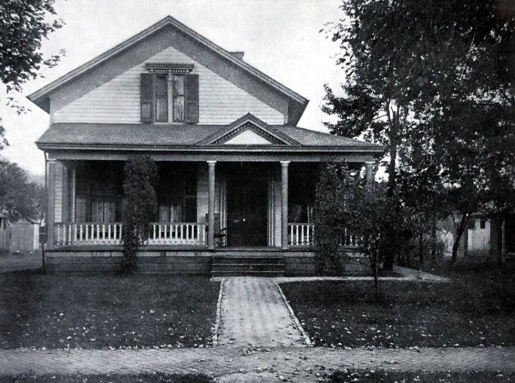 A photograph of the the Wise house found in the 1908 Atlas of Tuscarawas County.