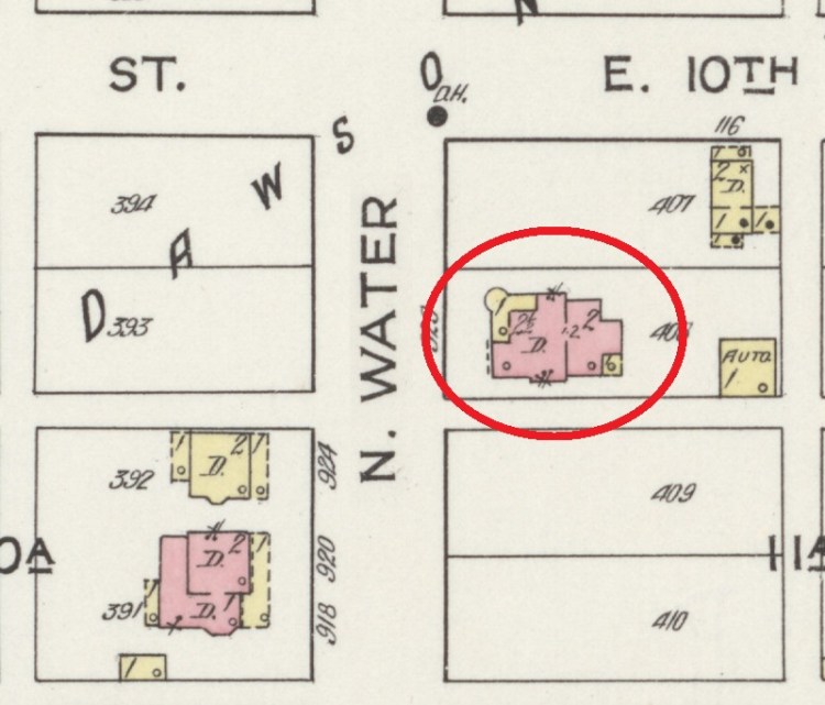The depiction of the Rhoads/Robinson House on the 1915 Sanborne Fire Insurance Map. Note it now shows the turret feature on the northwest corner. (Source: loc.gov)