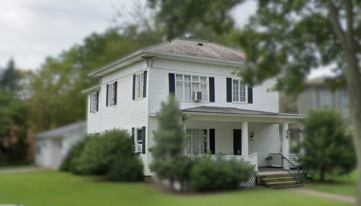 The Hendershott House on Fair Avenue NW in New Philadelphia, Ohio, 2019. (Source: google.com)