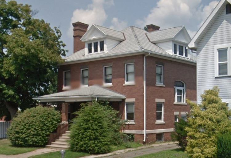 The Dodd House on Fair Avenue NE in New Philadelphia, Ohio, 2014. (Source: google.com)