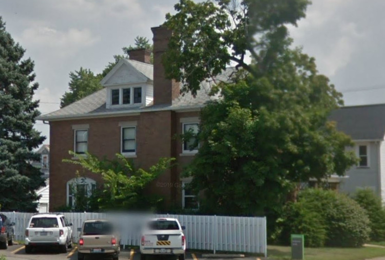 The Dodd House on Fair Avenue NE in New Philadelphia, Ohio, 2014. (Source: google.com)