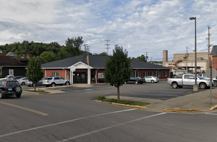 Current view of the location of Ira Roby's hardware store in Uhrichsville, Ohio, 2012. (Source: google.com)