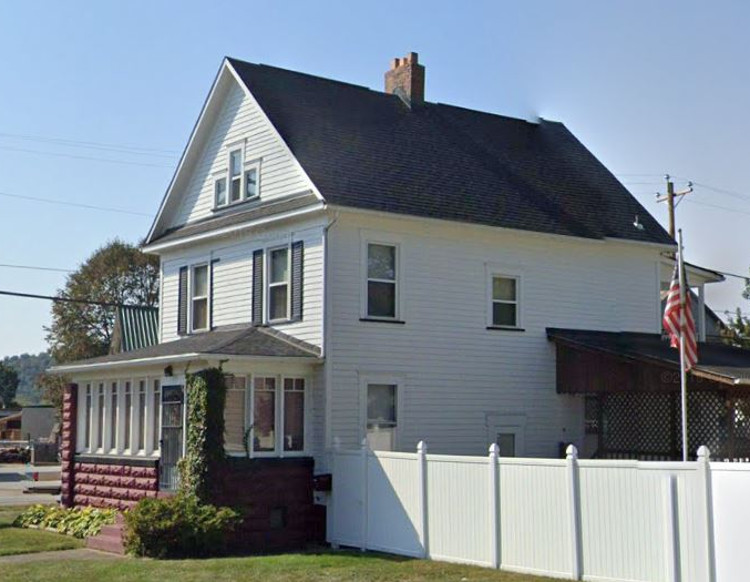 The Campbell House on Tuscarawas Avenue, New Philadelphia, Ohio, 2019. (Source: google.com)