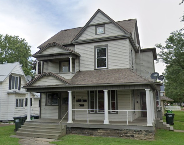 The Lachenmeyer House on Factory Street (Tuscarawas Avenue) in Dover, Ohio, 2019. (Source: google.com)