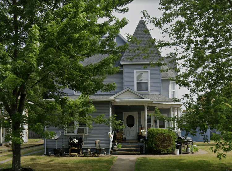 The Maurer House on Ray Avenue NW, New Philadelphia, Ohio, 2023. (Source: google,com)