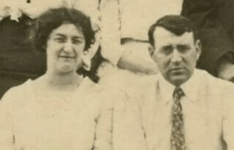 Anna Eva Alexander and Samuel Meigs Beyer on their wedding day, September 1913. (Source: ebay.com)