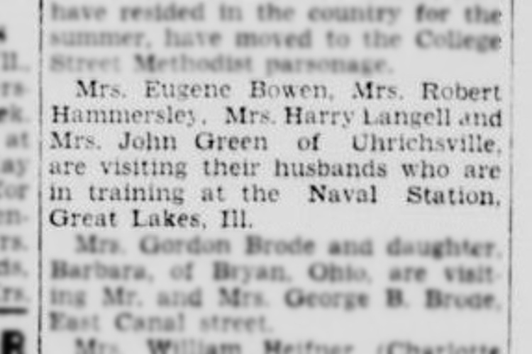 Newspaper report of Grace Hammersley's visit to her husband while he was training at Great Lakes Naval Station, October 1943. (Source: newspaperarchive.com)