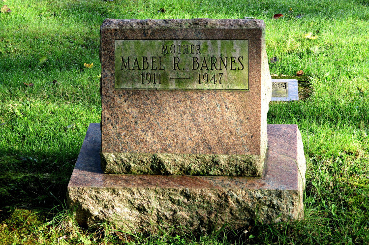 Mabel Seymour Barnes' headstone at Dover Burial Park, Dover, Ohio, 2018. (Source: findagrave.com)