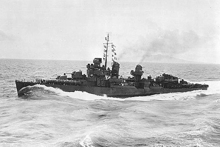 The USS Spence off the coast of Guadalcanal, March 1944. (Source: navsource.com)