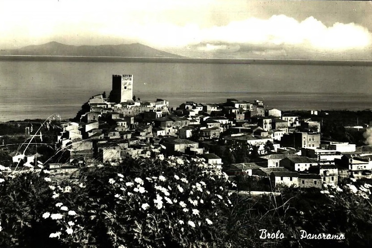 Postcard image of Brolo, Sicily. (Source: ebay.com)