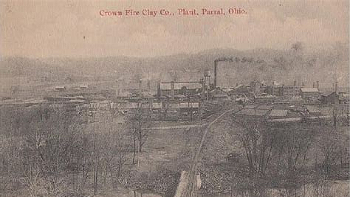Postcard image of the Crown Fire Clay Company Plant located north of Dover, Ohio in Parral, Ohio. (Source: ebay.com)