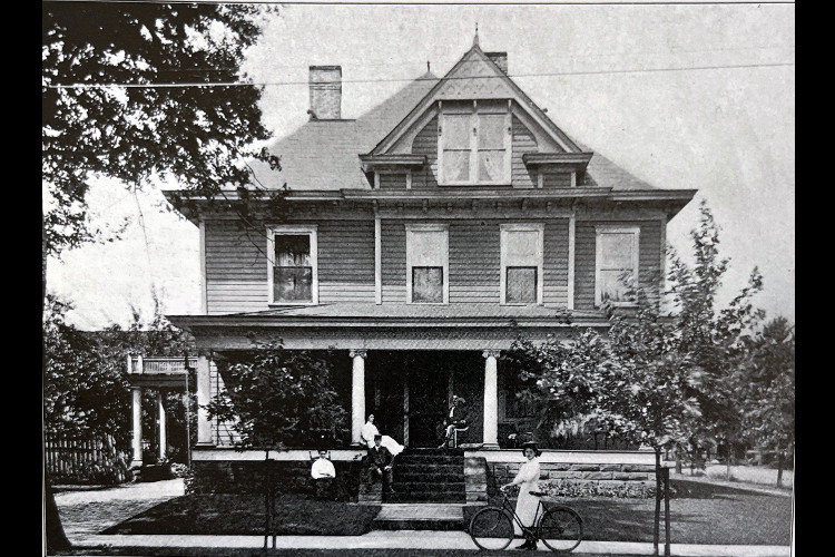 Photograph of the Latto home that appeared in the Combined Atlas of Tuscarawas County, 1908.