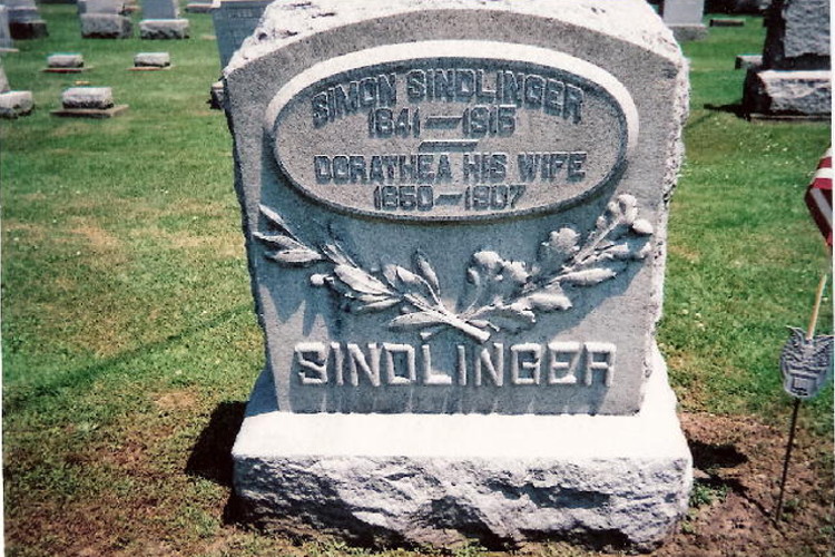 Headstone of Simon and Dorothea Sindlinger located in Saint James Lutheran Cemetery, Tuscarawas, Ohio, 2007. (Source: findagrave.com)