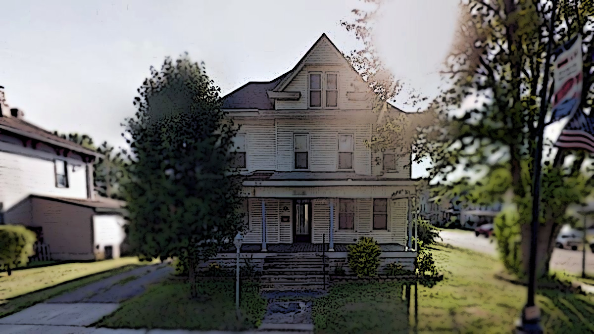 Featured image of the Latto House in Uhrichsville, Ohio taken in 2012. (Source: google.com)